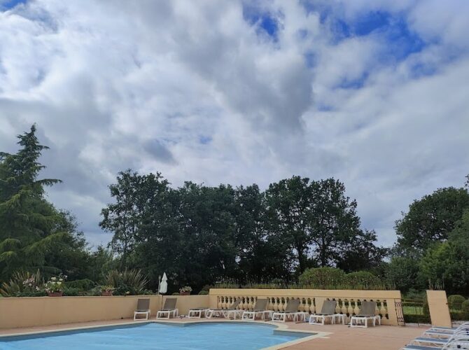 Le Manoir Saint-Jean Restaurant et Hotel de Charme près de Moissac à Saint-Paul-d'Espis, France