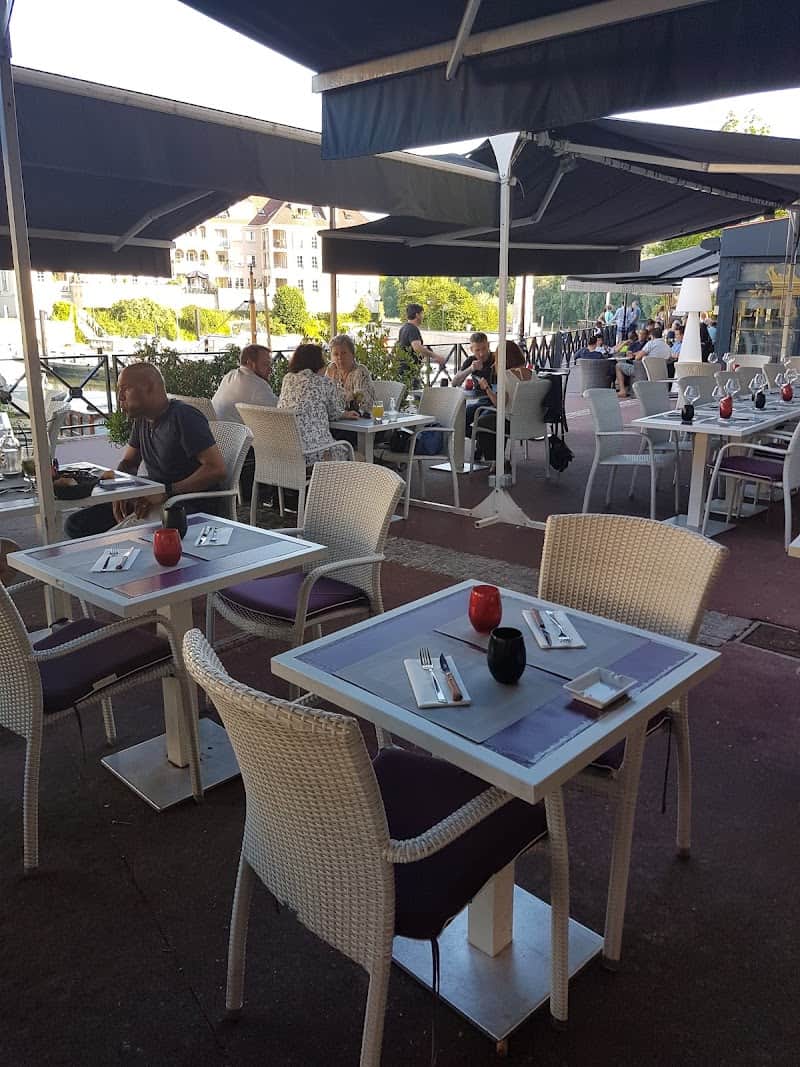 Restaurant Le Millésime du Port à Cergy, France