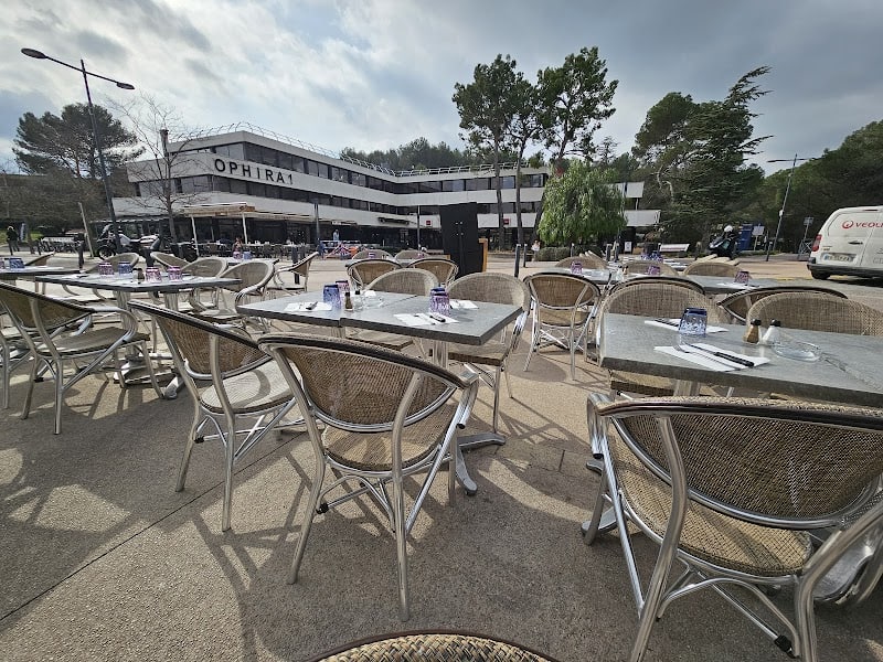 Restaurant Le Montparnasse à Valbonne, France