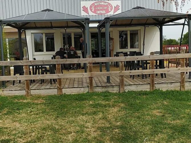 Restaurant Le moulin a vent à Castelmayran, France