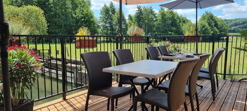 Restaurant Le Moulin Du Fossard à Saint-Martin-de-Bienfaite-la-Cressonnière, France