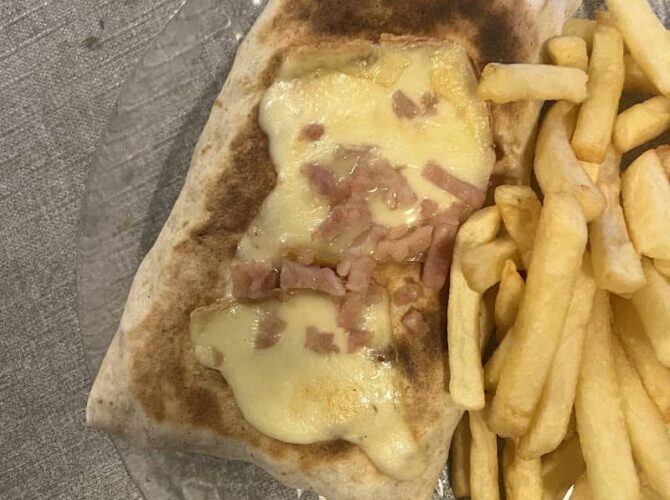 Restaurant Le Must à Cergy, France