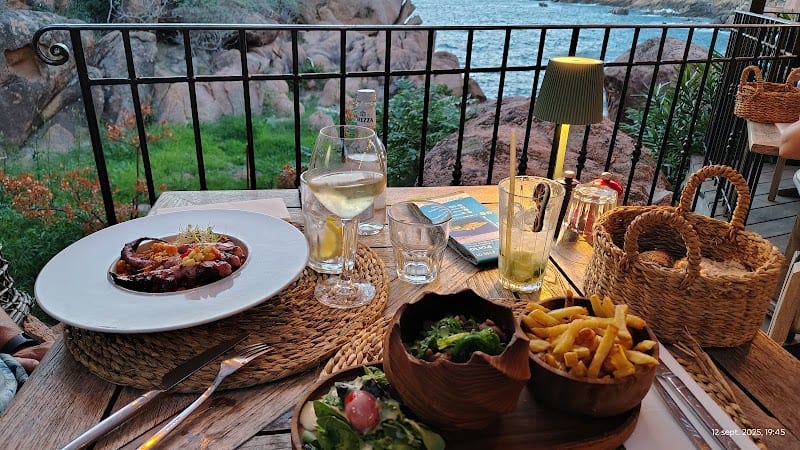 Restaurant Le Palmier à Ota, France