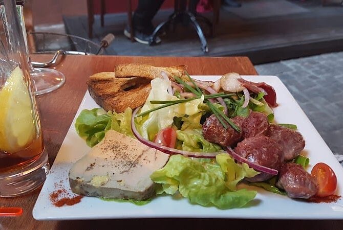 Restaurant Le petit bouchon à Mouans-Sartoux, France