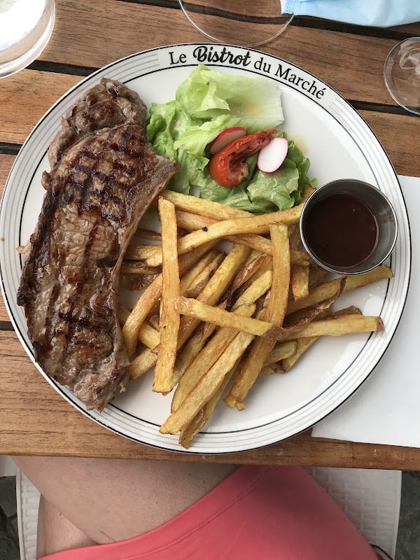 Restaurant Le Petit Bouchon à Saint-Jean-d'Angély, France