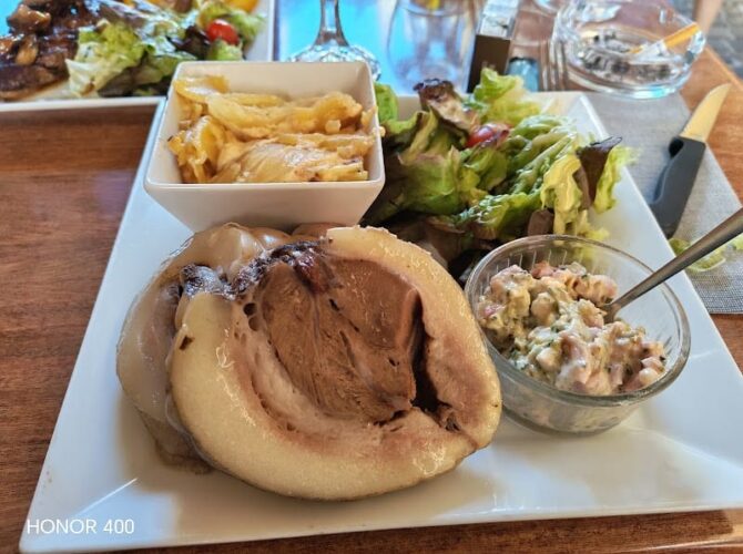 Restaurant Le petit bouchon à Mouans-Sartoux, France