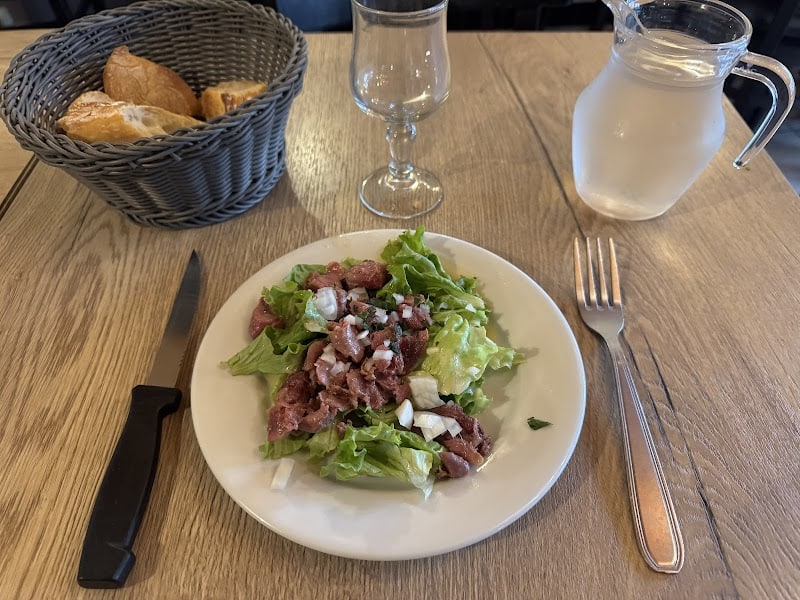 Restaurant Le petit breton à Aubervilliers, France