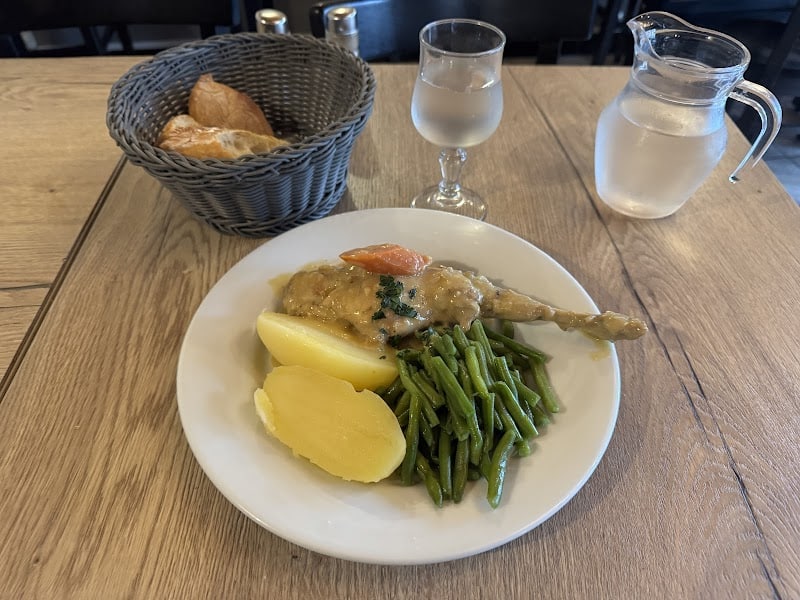 Restaurant Le petit breton à Aubervilliers, France