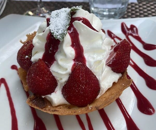 Restaurant Le Petit Cèdre à Vulaines-sur-Seine, France