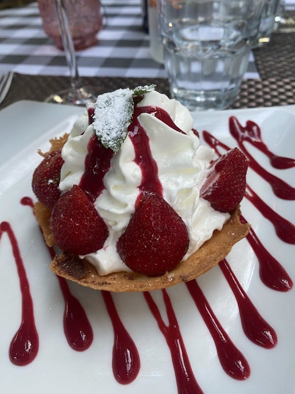 Restaurant Le Petit Cèdre à Vulaines-sur-Seine, France