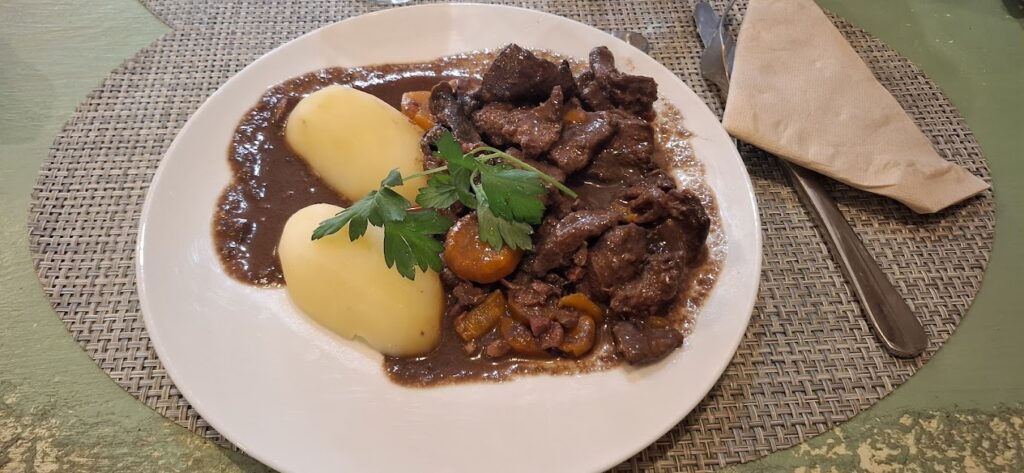 Restaurant Le Petit Maine à Bergerac, France