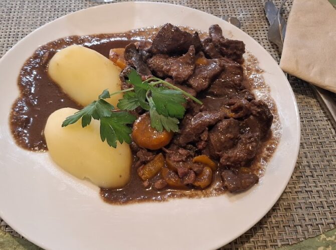 Restaurant Le Petit Maine à Bergerac, France