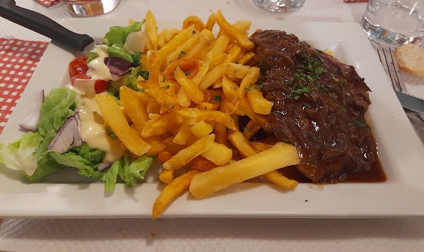 Restaurant Le Petit Montmartre à Dunkerque, France