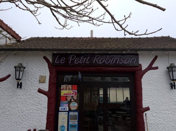 Restaurant Le Petit Robinson à Achères, France