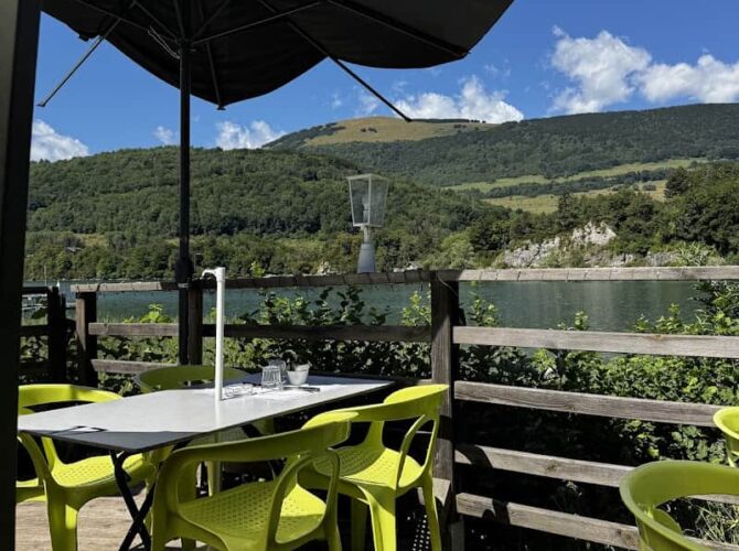 Restaurant Le Piano Du Lac à Laffrey, France