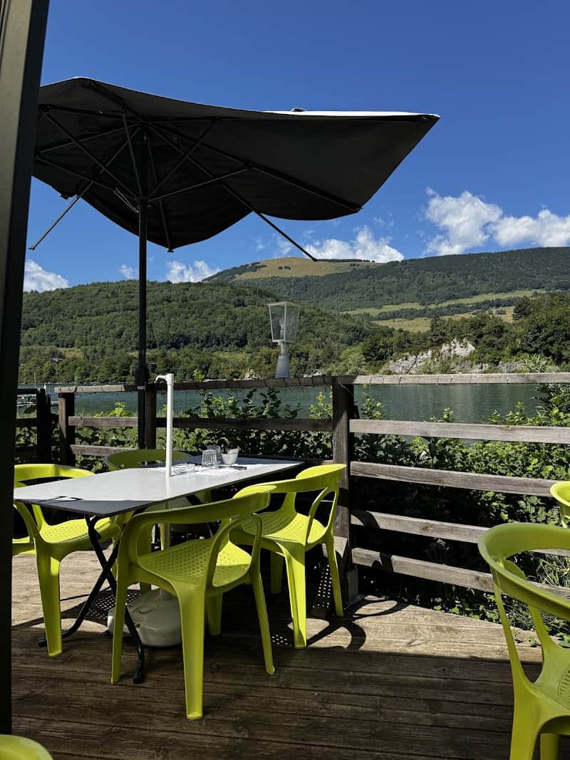 Restaurant Le Piano Du Lac à Laffrey, France