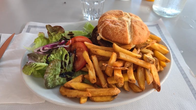 Restaurant Le Piano Du Lac à Laffrey, France