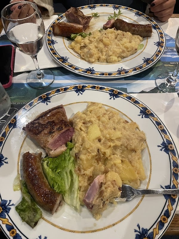 Restaurant Le Plomb du Cantal à Paris, France
