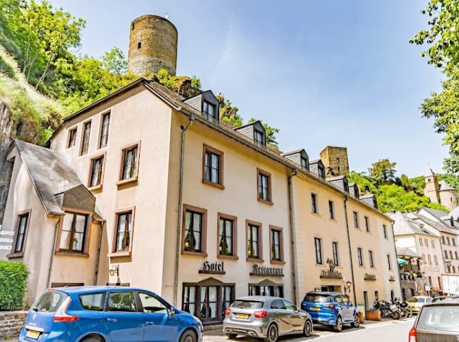 Le Postillon Hôtel-Restaurant – Esch-sur-Sûre à Esch-sur-Sûre, Luxembourg