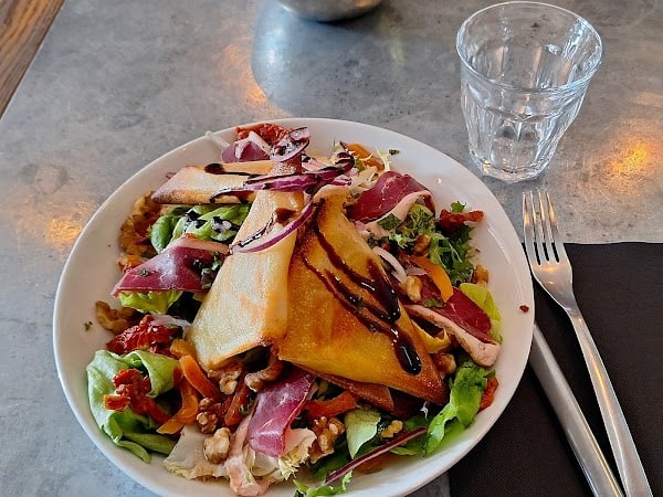 Restaurant Le P’tit Zinc : The Place To Pizz à Briançon, France