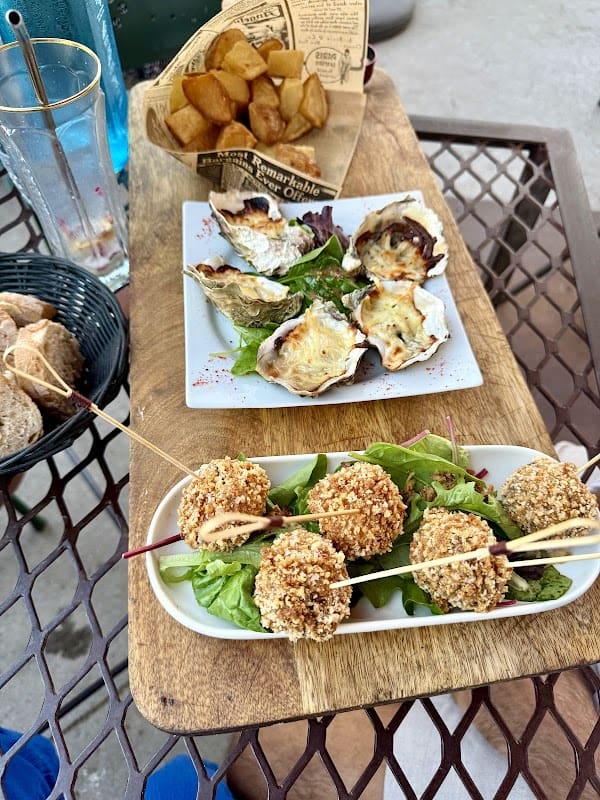 Restaurant Le Pub à la française à Saint-Cyprien, France