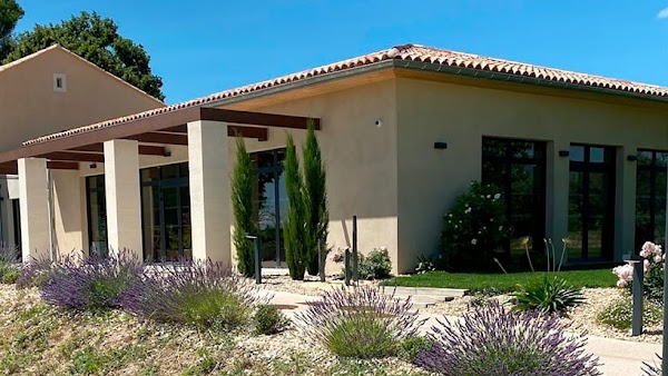 Le R restaurant Mazan à Mazan, France