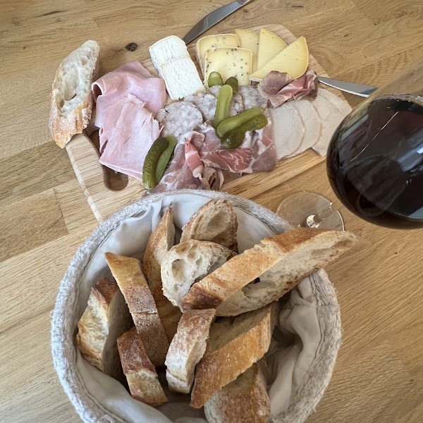 Restaurant Le Ravito à Laval, France