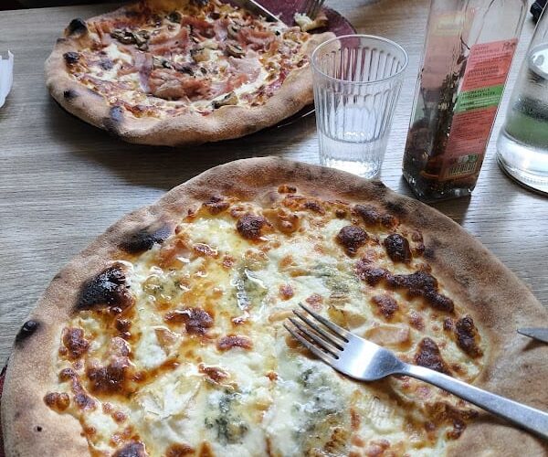 Le Refuge du Lac Bar-Restaurant à Marcenay, France