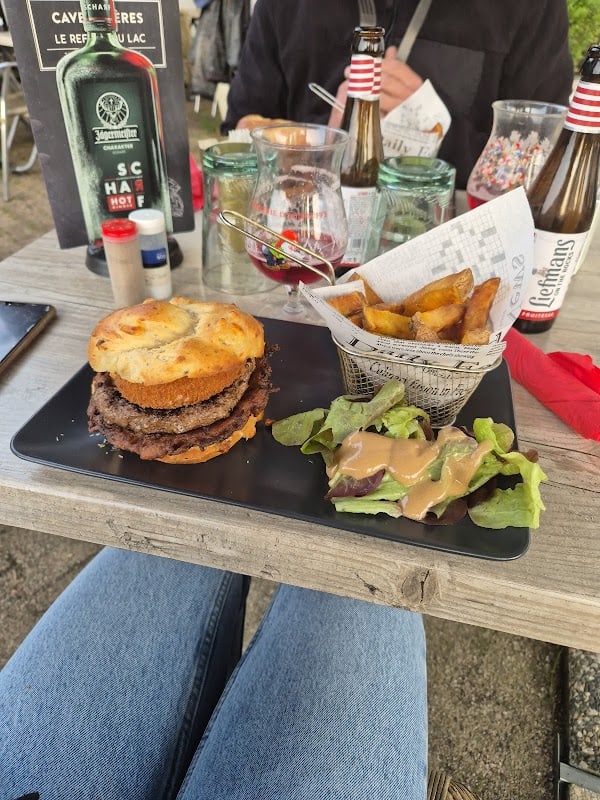 Le Refuge du Lac Bar-Restaurant à Marcenay, France