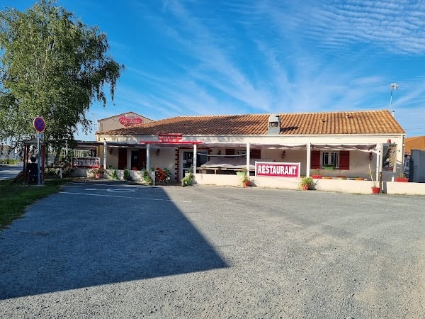 Restaurant Le Relais de Tout Y Faut à Vergné, France
