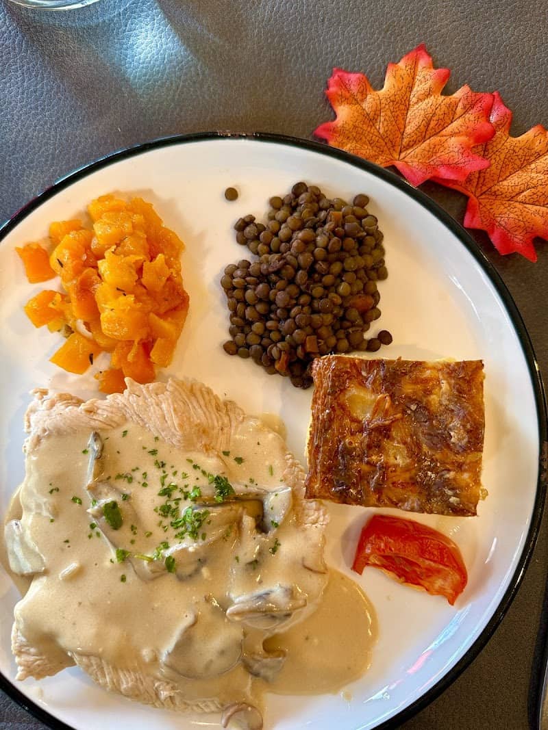 Le Restaurant @ Hôtel Restaurant Logis La Coupe D’or Lisieux à Lisieux, France