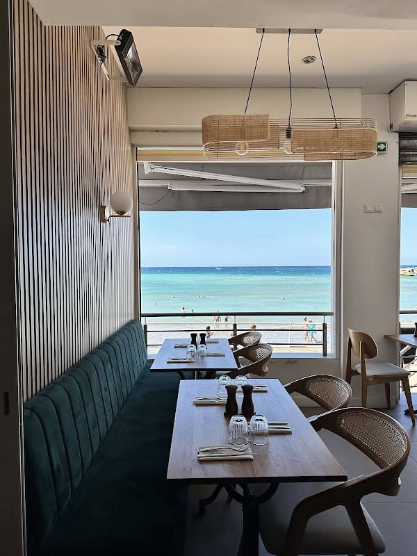 Restaurant Le RestÔ à Saint-Cyr-sur-Mer, France