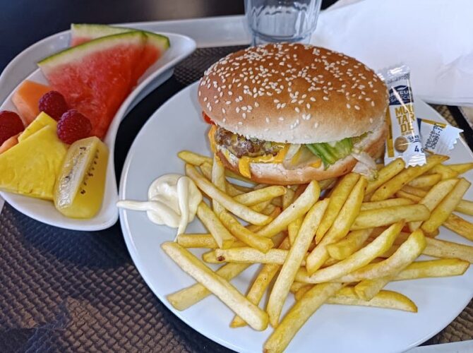 Restaurant Le RIE QUAI 21 à Mantes-la-Jolie, France