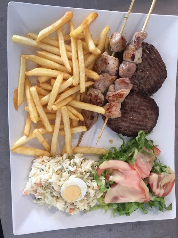 Le Rio – Bar Restaurant et Épicerie de Nuit à Dole, France