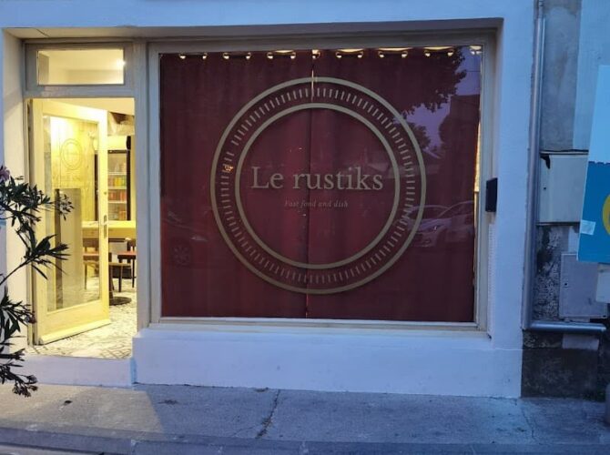 Restaurant Le Rustiks à Courthézon, France