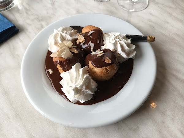 Restaurant Le Saint Hubert à Calais, France