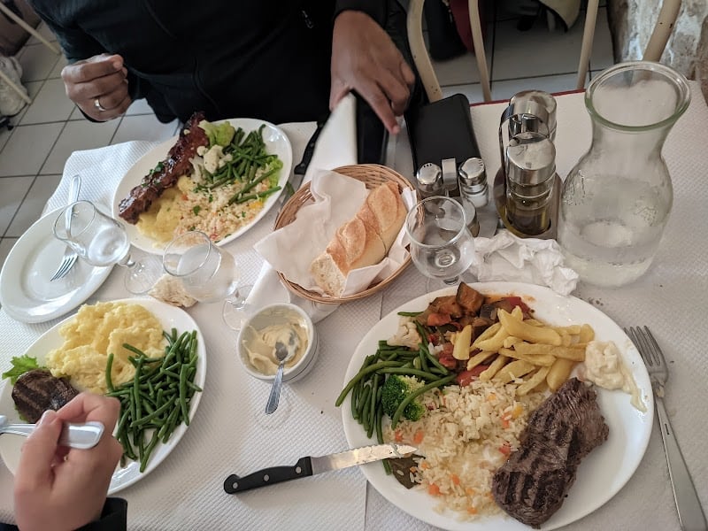 Restaurant Le Saint Miguel à Aubervilliers, France