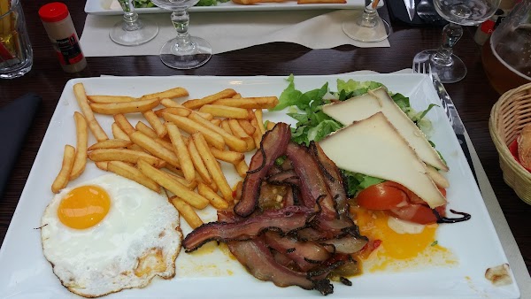 Restaurant Le six à Dax, France