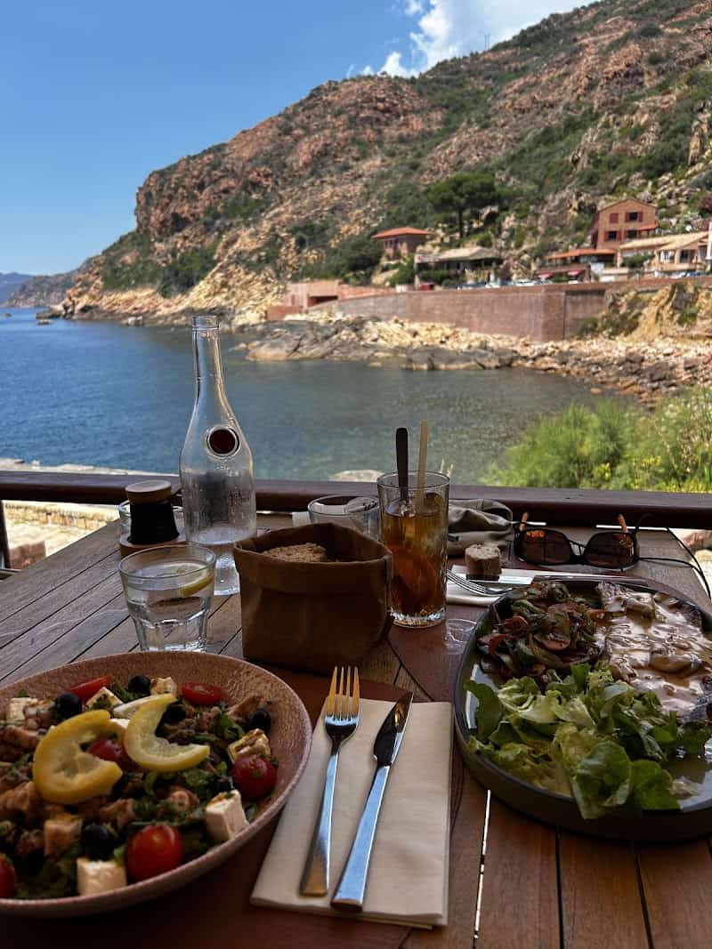 Restaurant Le Soleil Couchant à Ota, France