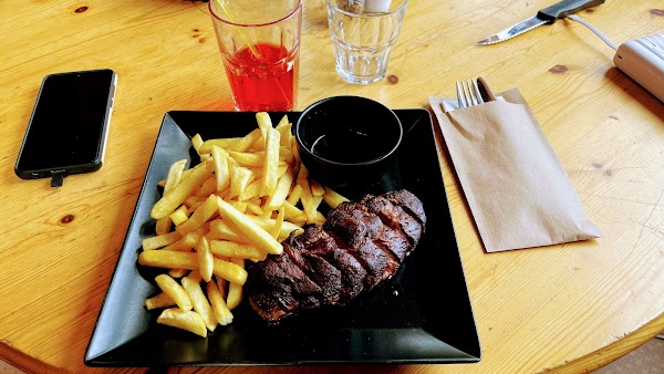 Restaurant Le Spot de Pra Long à Puy-Saint-Pierre, France