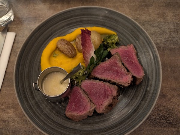 Restaurant Le Sully à Chartres, France