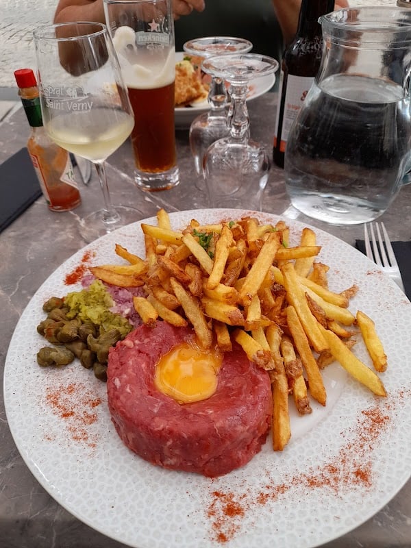 Restaurant Le Temps à Aurillac, France