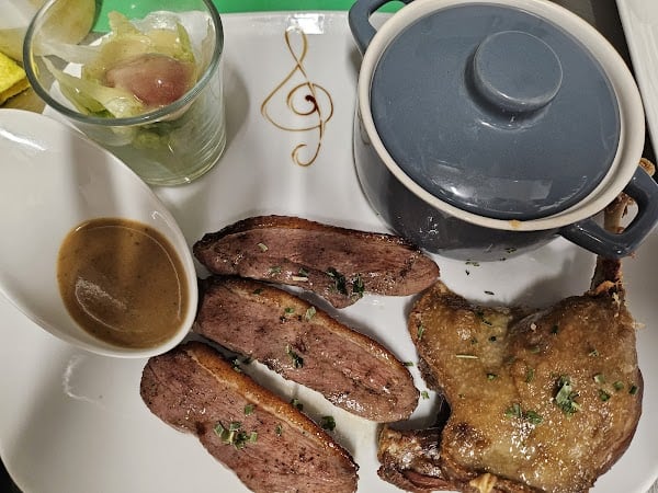 Restaurant Le Vingt-quatre mille cent à Bergerac, France