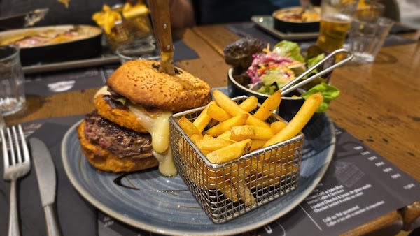 Le Zinc à Raoul (restaurant savoyard) à Annecy, France