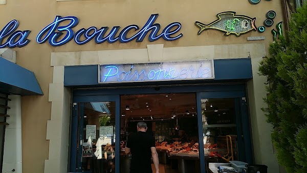 L’Eau à la Bouche Restaurant et poissonnerie du marché à Salon-de-Provence, France