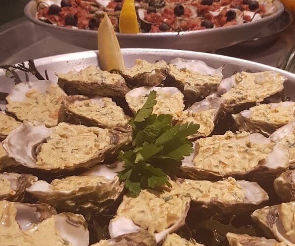 L’Eau à la Bouche Restaurant et poissonnerie du marché à Salon-de-Provence, France