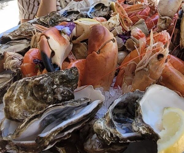 L’Eau à la Bouche Restaurant et poissonnerie du marché à Salon-de-Provence, France