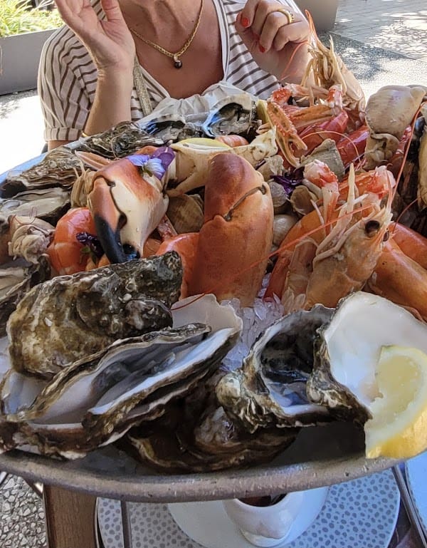 L’Eau à la Bouche Restaurant et poissonnerie du marché à Salon-de-Provence, France