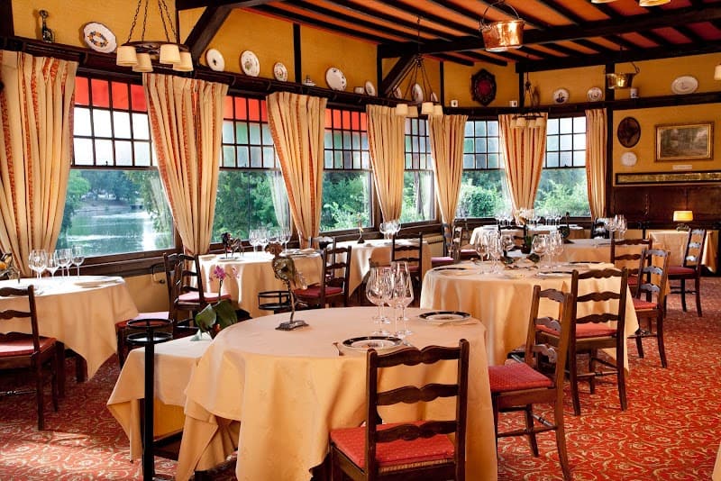 Restaurant L’Ecu de France à Chennevières-sur-Marne, France