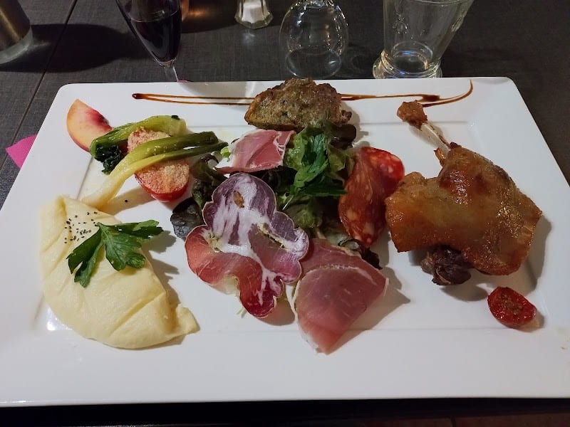 Restaurant L’endroit à Decazeville, France